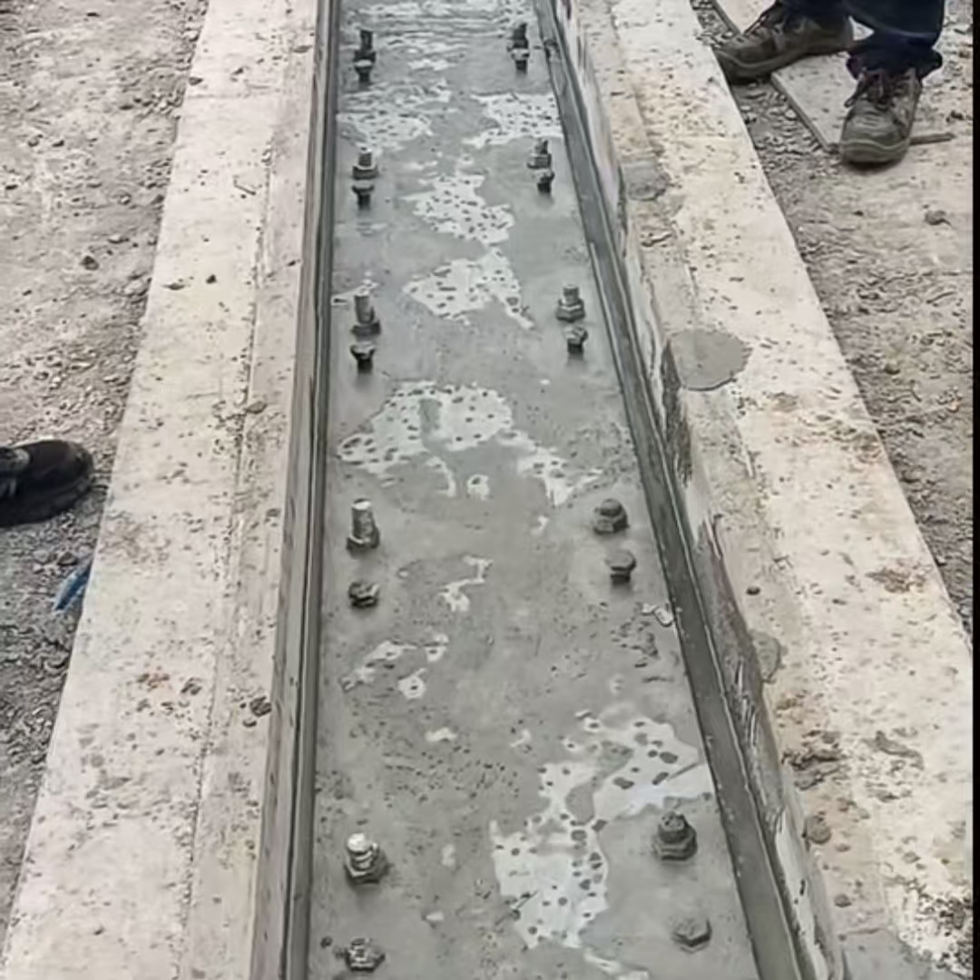 良庆港口码头起重机龙门吊重型机械设备稳固用早强快凝轨道胶泥